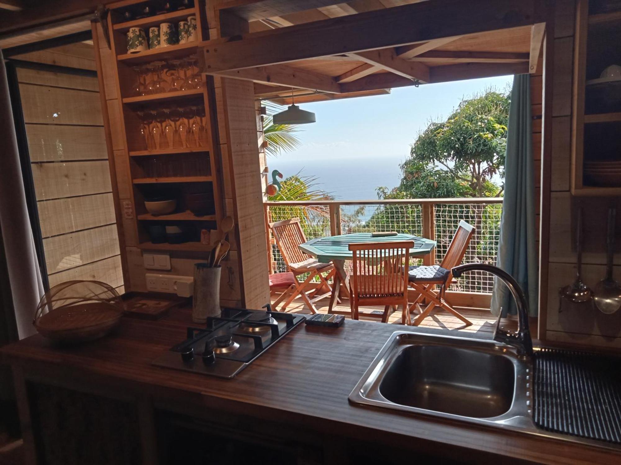 Bungalow Ecologique Avec Toilettes Seches Leu Kabanon Vue Mer Сен-Лу Екстериор снимка
